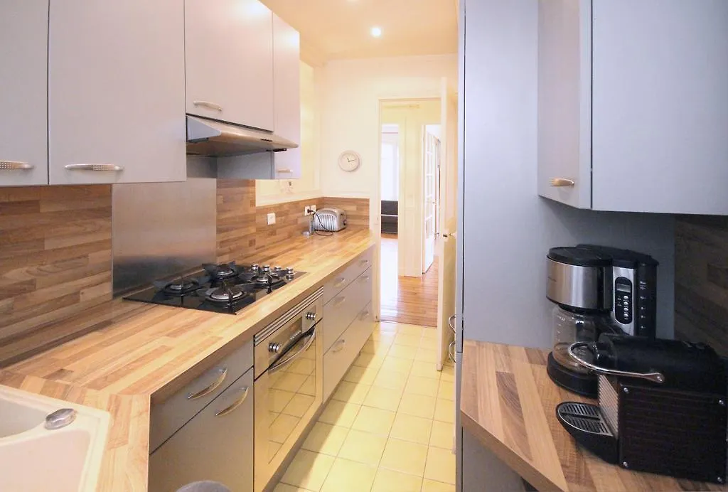 Apartament Descartes