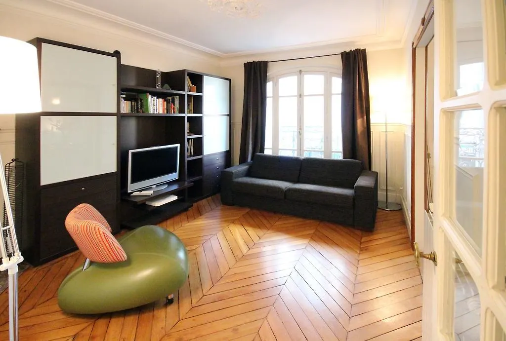 Descartes Apartament